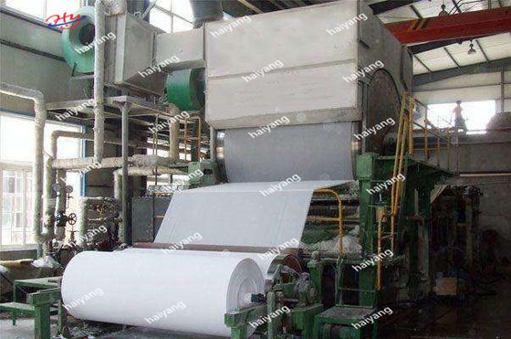 Kleines Altpapier, das Toilettenpapiermaschine der Maschine 787mm vollautomatische aufbereitet