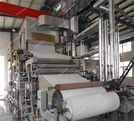 1575mm aufbereitende riesiges Rollentoiletten-Seidenpapier-Rolle Massen-6T/D und des Altpapiers, die Maschine herstellt